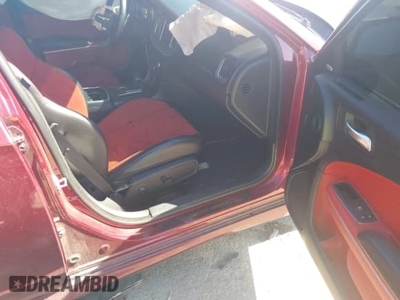 ✅ 2019 Dodge Charger Scat Pack • VIN: 2C3CDXGJ3KH542169 • Lot: 43563649. Listed on IAAI with 56,005 mi. Free auction sales archive from the USA and detailed vehicle history report at DreamBid. Image 5.