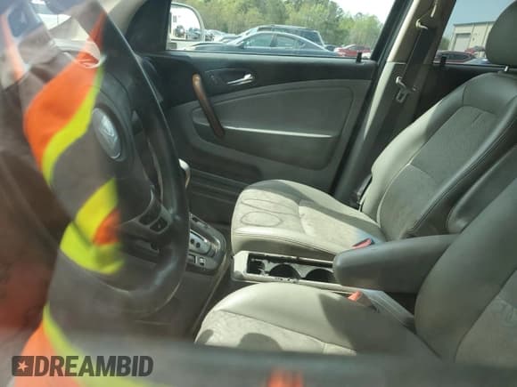 ✅ 2007 Saturn VUE V6 • VIN: 5GZCZ53407S854773 • Lot: 50652295. Wystawiony na Copart z przebiegiem Nie podano. Bezpłatny archiwum sprzedaży aukcyjnych z USA i szczegółowy raport historii pojazdu na DreamBid. Zdjęcie 7.