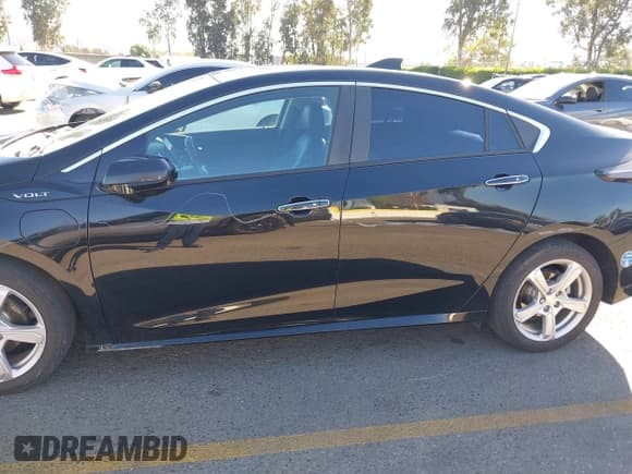✅ 2019 Chevrolet Volt LT • VIN: 1G1RC6S57KU131750 • Lot: 43582056. Wystawiony na IAAI z przebiegiem 140 718 mil. Bezpłatny archiwum sprzedaży aukcyjnych z USA i szczegółowy raport historii pojazdu na DreamBid. Zdjęcie 17.