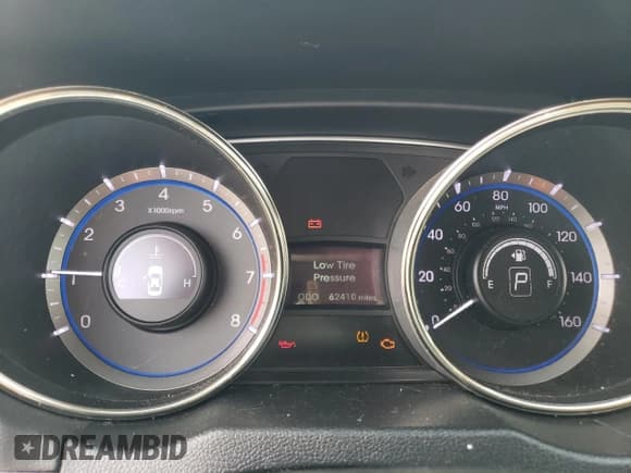 ✅ 2012 Hyundai Sonata SE • VIN: 5NPEC4AB5CH321768 • Lot: 69048884. Listed on Copart with 62,410 mi. Free auction sales archive from the USA and detailed vehicle history report at DreamBid. Image 9.