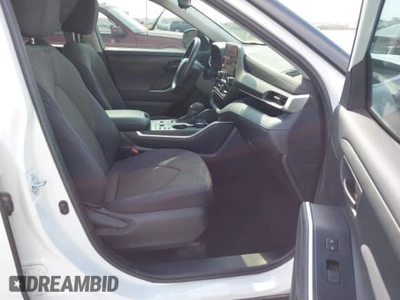 ✅ 2023 Toyota Highlander L • VIN: 5TDKDRAH7PS503571 • Lot: 43489134. Listed on IAAI with 41,530 mi. Free auction sales archive from the USA and detailed vehicle history report at DreamBid. Image 5.