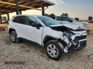 ✅ 2022 Toyota RAV4 LE • VIN: 2T3H1RFV8NW238091 • Lot: 81226135. Wystawiony na Copart z przebiegiem 52 362 mil. Bezpłatny archiwum sprzedaży aukcyjnych z USA i szczegółowy raport historii pojazdu na DreamBid. Zdjęcie 4.