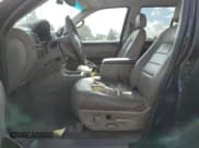 ✅ 2002 Ford Explorer • VIN: 1FMZU65K12ZD02092 • Lot: 78087094. Wystawiony na Copart z przebiegiem 166 039 mil. Bezpłatny archiwum sprzedaży aukcyjnych z USA i szczegółowy raport historii pojazdu na DreamBid. Zdjęcie 7.