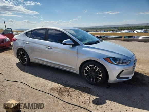 2017 Hyundai Elantra SE z VIN 5NPD74LF0HH201576, wystawiony jako Copart lot #85171515 z przebiegiem 81 010 mil mil oraz Szkoda całkowita • Salvage title. Historia ofert i sprzedaży dostępna na DreamBid. Obrazek 4.