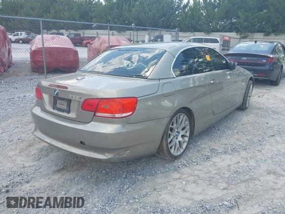✅ 2009 BMW 3 Series 328i • VIN: WBAWL13509PX26053 • Лот: 42570547. Опубликован ранее на IAAI с пробегом Не указан. Бесплатный доступ к архиву аукционных продаж из США и подробный отчёт об истории автомобиля на DreamBid. Изображение 4.