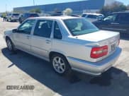 ✅ 2000 Volvo S70 • VIN: YV1LS61J8Y2651811 • Лот: 41867862. Опубликован ранее на IAAI с пробегом 174 509 миль. Бесплатный доступ к архиву аукционных продаж из США и подробный отчёт об истории автомобиля на DreamBid. Изображение 3.