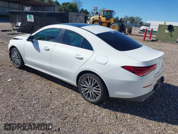 2020 Mercedes-Benz CLA 250 с VIN W1K5J4GB5LN085240, выставлен на аукционе IAAI как лот 40909168 с пробегом 97 787 миль миль и . История ставок и продаж доступна на DreamBid. Изображение 3.