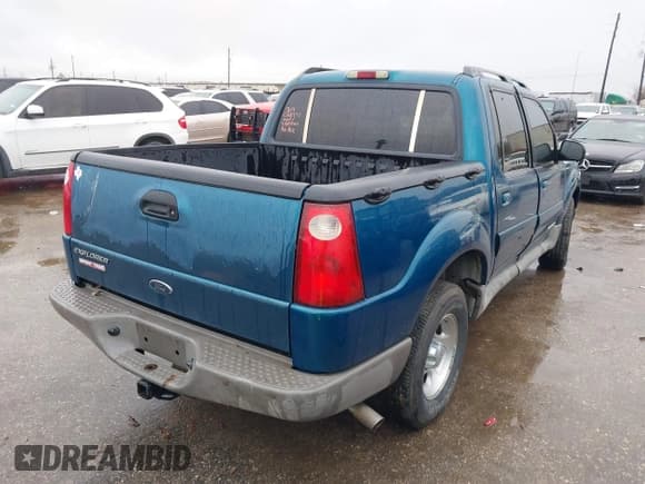 ✅ 2001 Ford Explorer Sport Trac • VIN: 1FMZU67E01UC68777 • Lot: 41540626. Wystawiony na IAAI z przebiegiem 227 919 mil. Bezpłatny archiwum sprzedaży aukcyjnych z USA i szczegółowy raport historii pojazdu na DreamBid. Zdjęcie 4.