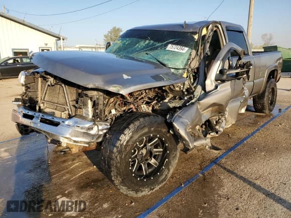 ✅ 2006 Chevrolet Silverado 2500HD LT2 • VIN: 1GCHK23D66F159926 • Lot: 45532525. Wystawiony na Copart z przebiegiem Nie podano. Bezpłatny archiwum sprzedaży aukcyjnych z USA i szczegółowy raport historii pojazdu na DreamBid. Zdjęcie 1.