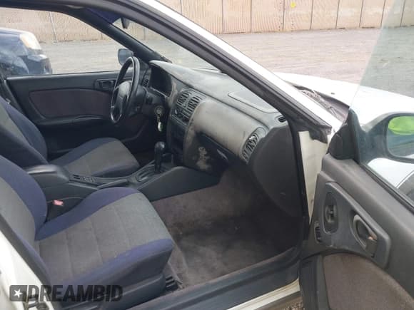 ✅ 1997 Subaru Legacy Outback • VIN: 4S3BG6853V7634408 • Lot: 43175963. Wystawiony na IAAI z przebiegiem 135 497 mil. Bezpłatny archiwum sprzedaży aukcyjnych z USA i szczegółowy raport historii pojazdu na DreamBid. Zdjęcie 5.