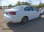 ✅ 2017 Volkswagen Jetta SE • VIN: 3VWDB7AJXHM286750 • Лот: 43424700. Опубликован ранее на IAAI с пробегом 128 561 миль. Бесплатный доступ к архиву аукционных продаж из США и подробный отчёт об истории автомобиля на DreamBid. Изображение 4.