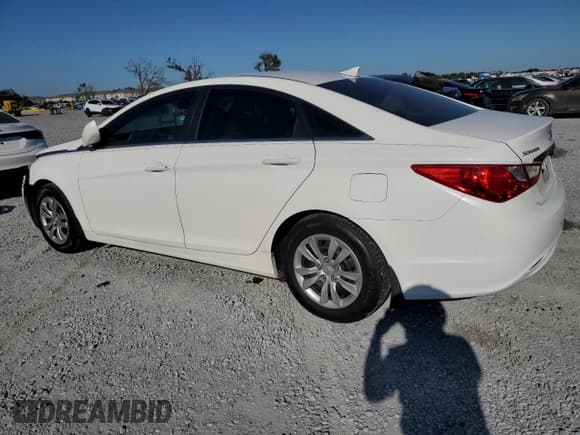 ✅ 2013 Hyundai Sonata GLS • VIN: 5NPEB4AC6DH503914 • Lot: 82400455. Listed on Copart with 121,216 mi. Free auction sales archive from the USA and detailed vehicle history report at DreamBid. Image 2.