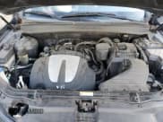 ✅ 2012 Hyundai Santa Fe Limited • VIN: 5XYZK4AG3CG151997 • Lot: 37050674. Listed on Copart with 150,329 mi. Free auction sales archive from the USA and detailed vehicle history report at DreamBid. Image 12.