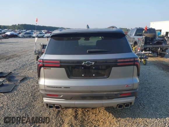 ✅ 2025 Chevrolet Traverse AWD Z71 • VIN: 1GNEVJRSXSJ235561 • Lot: 43265235. Wystawiony na IAAI z przebiegiem 5 741 mil. Bezpłatny archiwum sprzedaży aukcyjnych z USA i szczegółowy raport historii pojazdu na DreamBid. Zdjęcie 16.