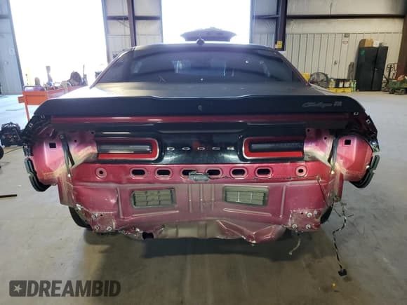 ✅ 2018 Dodge Challenger R/T Scat Pack • VIN: 2C3CDZFJ7JH202552 • Lot: 82503003. Wystawiony na Copart z przebiegiem 67 753 mil. Bezpłatny archiwum sprzedaży aukcyjnych z USA i szczegółowy raport historii pojazdu na DreamBid. Zdjęcie 6.