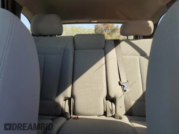 ✅ 2012 Hyundai Santa Fe GLS • VIN: 5XYZGDAB4CG114253 • Lot: 73595404. Listed on Copart with 111,190 mi. Free auction sales archive from the USA and detailed vehicle history report at DreamBid. Image 10.