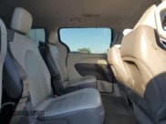 ✅ 2018 Chrysler Pacifica Touring L • VIN: 2C4RC1BG2JR142100 • Лот: 82684065. Опубликован ранее на Copart с пробегом 200 828 миль. Бесплатный доступ к архиву аукционных продаж из США и подробный отчёт об истории автомобиля на DreamBid. Изображение 11.