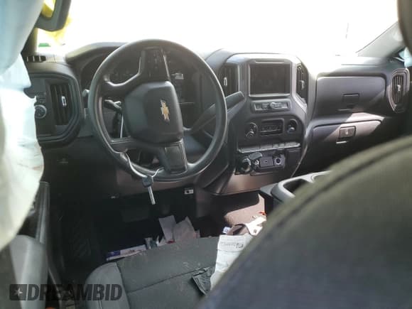 ✅ 2019 Chevrolet Silverado 1500 Custom • VIN: 1GCRWBEH8KZ382583 • Lot: 76417764. Wystawiony na Copart z przebiegiem Nie podano. Bezpłatny archiwum sprzedaży aukcyjnych z USA i szczegółowy raport historii pojazdu na DreamBid. Zdjęcie 8.