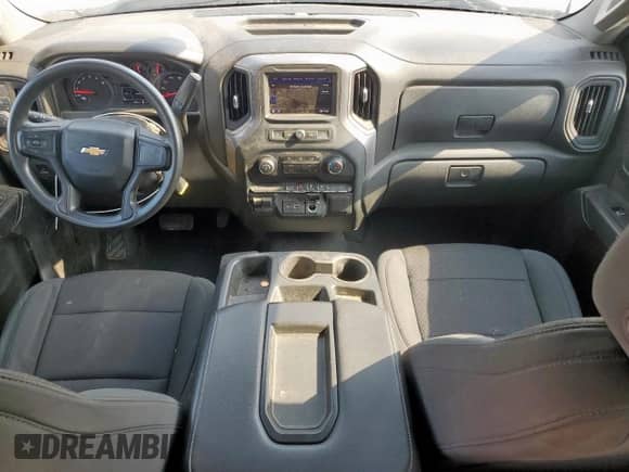 2021 Chevrolet Silverado 1500 Work Truck z VIN 1GCRWAEF8MZ322752, wystawiony jako Copart lot #56751145 z przebiegiem 110 881 mil mil oraz Czysty tytuł • Clean title. Historia ofert i sprzedaży dostępna na DreamBid. Obrazek 8.