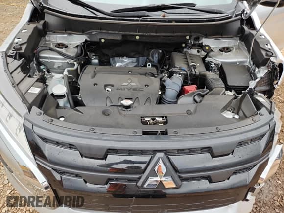 ✅ 2024 Mitsubishi Outlander S • VIN: JA4ARUAU8RU014182 • Lot: 82128925. Wystawiony na Copart z przebiegiem 7 243 mil. Bezpłatny archiwum sprzedaży aukcyjnych z USA i szczegółowy raport historii pojazdu na DreamBid. Zdjęcie 12.