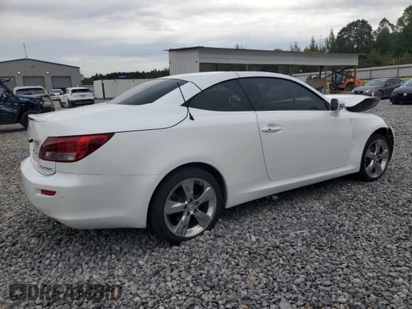 ✅ 2011 Lexus IS 250 C • VIN: JTHFF2C20B2518472 • Lot: 82758685. Listed on Copart with 119,740 mi. Free auction sales archive from the USA and detailed vehicle history report at DreamBid. Image 3.