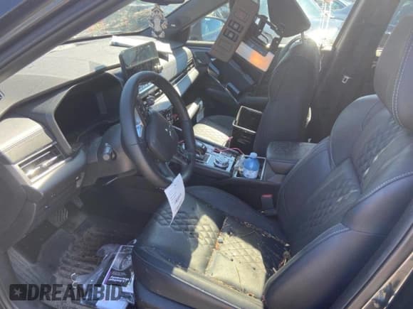 ✅ 2024 Mitsubishi Outlander SEL • VIN: JA4J4WA81RZ633156 • Лот: 65246715. Опубликован ранее на Copart с пробегом 8 333 миль. Бесплатный доступ к архиву аукционных продаж из США и подробный отчёт об истории автомобиля на DreamBid. Изображение 9.