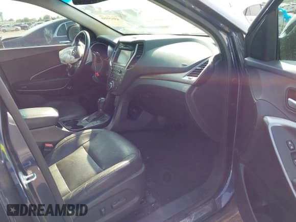 ✅ 2017 Hyundai Santa Fe SE • VIN: KM8SN4HF0HU170174 • Лот: 43529958. Опубликован ранее на IAAI с пробегом 131 662 миль. Бесплатный доступ к архиву аукционных продаж из США и подробный отчёт об истории автомобиля на DreamBid. Изображение 5.