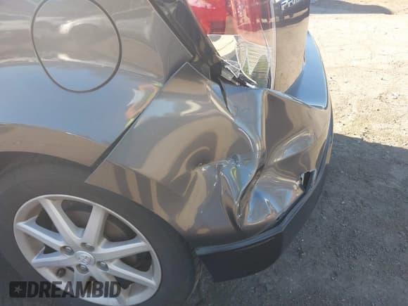 ✅ 2017 Toyota Prius Two • VIN: JTDKDTB3XH1598707 • Лот: 43496937. Опубликован ранее на IAAI с пробегом 170 462 миль. Бесплатный доступ к архиву аукционных продаж из США и подробный отчёт об истории автомобиля на DreamBid. Изображение 6.