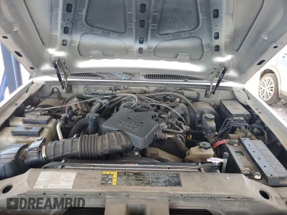 ✅ 2004 Ford Explorer Sport Trac XLS • VIN: 1FMZU67K14UC21140 • Lot: 57873115. Wystawiony na Copart z przebiegiem 131 040 mil. Bezpłatny archiwum sprzedaży aukcyjnych z USA i szczegółowy raport historii pojazdu na DreamBid. Zdjęcie 11.