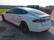 ✅ 2015 Tesla Model S 85D • VIN: 5YJSA1S22FF082785 • Lot: 43241427. Wystawiony na IAAI z przebiegiem 98 498 mil. Bezpłatny archiwum sprzedaży aukcyjnych z USA i szczegółowy raport historii pojazdu na DreamBid. Zdjęcie 3.