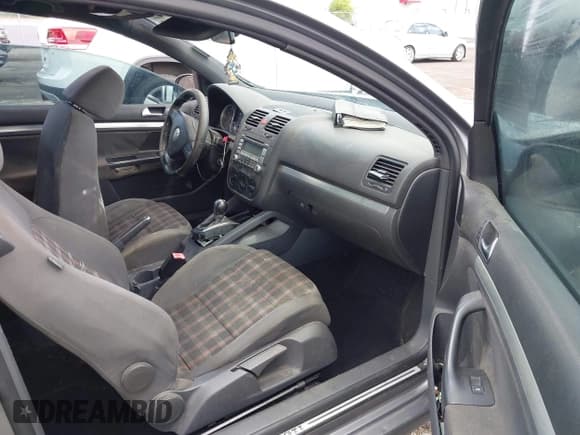 ✅ 2009 Volkswagen Golf GTI • VIN: WVWFV71K49W137358 • Lot: 42156119. Listed on IAAI with 156,763 mi. Free auction sales archive from the USA and detailed vehicle history report at DreamBid. Image 5.