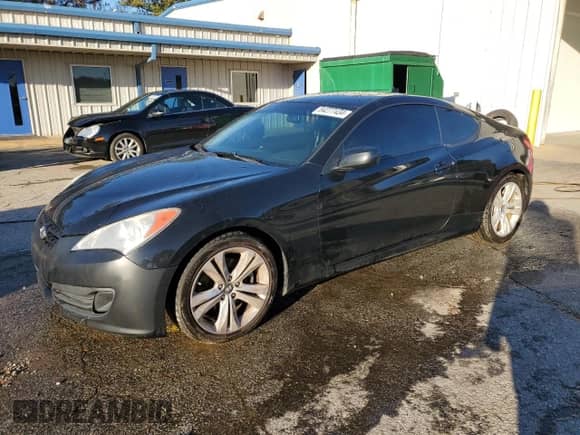 2010 Hyundai Genesis Coupe Premium с VIN KMHHT6KD0AU027573, выставлен на аукционе Copart как лот 84277434 с пробегом 189 341 миль миль и Списание • Salvage title. История ставок и продаж доступна на DreamBid. Изображение 1.