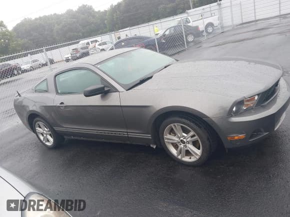✅ 2012 Ford Mustang Premium • VIN: 1ZVBP8AM6C5260086 • Lot: 42361831. Listed on IAAI with 262,561 mi. Free auction sales archive from the USA and detailed vehicle history report at DreamBid. Image 13.