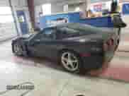 2004 Chevrolet Corvette z VIN 1G1YY22G645133638, wystawiony jako Copart lot #87247835 z przebiegiem 65 878 mil mil oraz Szkoda całkowita • Salvage title. Historia ofert i sprzedaży dostępna na DreamBid. Obrazek 2.