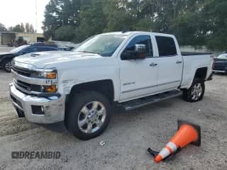2018 Chevrolet Silverado 2500HD LTZ z VIN 1GC1KWEY4JF194773, wystawiony jako Copart lot #81467895 z przebiegiem 68 545 mil mil oraz Szkoda całkowita • Salvage title. Historia ofert i sprzedaży dostępna na DreamBid. Obrazek 1.