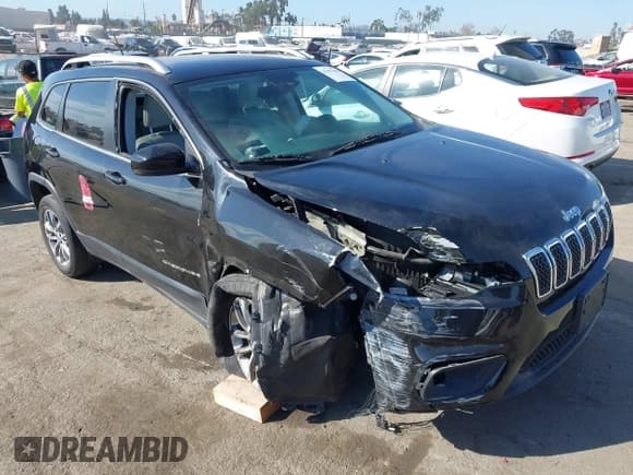 ✅ 2021 Jeep Cherokee Latitude Lux • VIN: 1C4PJLMX6MD215272 • Лот: 43427465. Опубликован ранее на IAAI с пробегом 33 118 миль. Бесплатный доступ к архиву аукционных продаж из США и подробный отчёт об истории автомобиля на DreamBid. Изображение 1.