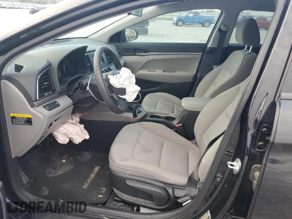 ✅ 2018 Hyundai Elantra SE • VIN: 5NPD74LF3JH323502 • Lot: 86773995. Listed on Copart with 125,669 mi. Free auction sales archive from the USA and detailed vehicle history report at DreamBid. Image 7.