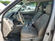 ✅ 2009 Mercury Mariner Premier • VIN: 4M2CU97G09KJ01723 • Lot: 61134475. Wystawiony na Copart z przebiegiem 105 205 mil. Bezpłatny archiwum sprzedaży aukcyjnych z USA i szczegółowy raport historii pojazdu na DreamBid. Zdjęcie 7.