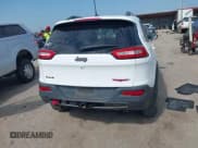 ✅ 2018 Jeep Cherokee Trailhawk • VIN: 1C4PJMBX1JD599241 • Лот: 43022631. Опубликован ранее на IAAI с пробегом 72 573 миль. Бесплатный доступ к архиву аукционных продаж из США и подробный отчёт об истории автомобиля на DreamBid. Изображение 16.