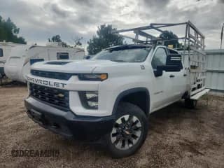✅ 2023 Chevrolet Silverado 2500HD Custom • VIN: 1GC4YME70PF114434 • Lot: 67078335. Wystawiony na Copart z przebiegiem Nie podano. Bezpłatny archiwum sprzedaży aukcyjnych z USA i szczegółowy raport historii pojazdu na DreamBid. Zdjęcie 1.