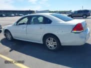 ✅ 2015 Chevrolet Impala LT • VIN: 2G1WB5E37F1122056 • Лот: 43170781. Опубликован ранее на IAAI с пробегом 236 421 миль. Бесплатный доступ к архиву аукционных продаж из США и подробный отчёт об истории автомобиля на DreamBid. Изображение 3.