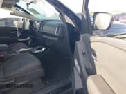 ✅ 2024 Nissan Frontier S • VIN: 1N6ED1EJ8RN638446 • Lot: 43453025. Wystawiony na IAAI z przebiegiem 11 659 mil. Bezpłatny archiwum sprzedaży aukcyjnych z USA i szczegółowy raport historii pojazdu na DreamBid. Zdjęcie 5.