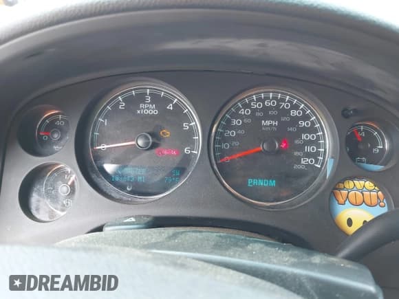 ✅ 2010 Chevrolet Silverado 1500 • VIN: 1GCYKTE22AZ298556 • Lot: 42663885. Wystawiony na IAAI z przebiegiem 189 643 mil. Bezpłatny archiwum sprzedaży aukcyjnych z USA i szczegółowy raport historii pojazdu na DreamBid. Zdjęcie 7.