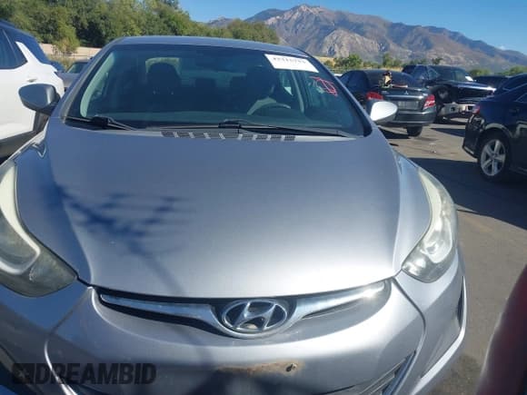 ✅ 2015 Hyundai Elantra SE • VIN: 5NPDH4AE6FH640737 • Lot: 43315753. Listed on IAAI with 86,554 mi. Free auction sales archive from the USA and detailed vehicle history report at DreamBid. Image 12.