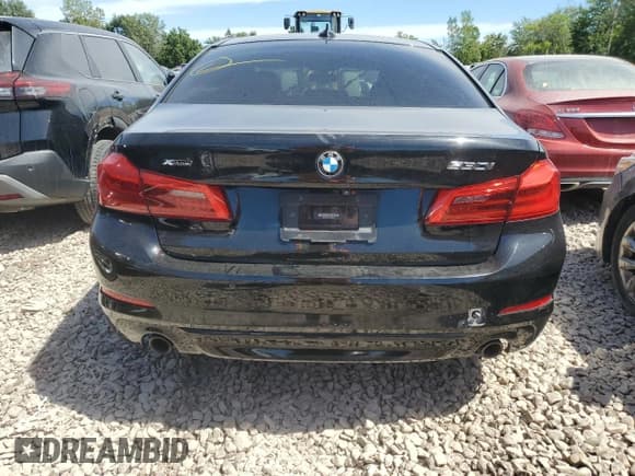 ✅ 2018 BMW 5 Series 530i xDrive • VIN: WBAJA7C51JWC75800 • Лот: 69188105. Опубликован ранее на Copart с пробегом 81 839 миль. Бесплатный доступ к архиву аукционных продаж из США и подробный отчёт об истории автомобиля на DreamBid. Изображение 6.