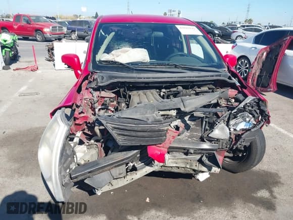 ✅ 2011 Nissan Versa S • VIN: 3N1BC1CPXBL497078 • Lot: 43019142. Listed on IAAI with 211,102 mi. Free auction sales archive from the USA and detailed vehicle history report at DreamBid. Image 6.