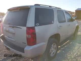 2008 Chevrolet Tahoe LTZ с VIN 1GNFK13018J115502, выставлен на аукционе IAAI как лот 43488298 с пробегом 204 085 миль миль и . История ставок и продаж доступна на DreamBid. Изображение 4.