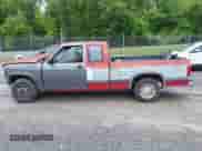 1991 Dodge Dakota z VIN 1B7GL23Y9M5234988, wystawiony jako IAAI lot #42243960 z przebiegiem 247 616 mil mil oraz . Historia ofert i sprzedaży dostępna na DreamBid. Obrazek 14.