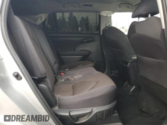 ✅ 2021 Toyota Highlander L • VIN: 5TDCZRAHXMS088053 • Lot: 80545785. Wystawiony na Copart z przebiegiem Nie podano. Bezpłatny archiwum sprzedaży aukcyjnych z USA i szczegółowy raport historii pojazdu na DreamBid. Zdjęcie 11.