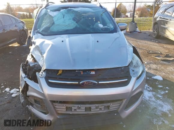 ✅ 2016 Ford Escape SE • VIN: 1FMCU9G98GUA28086 • Lot: 43667528. Listed on IAAI with 27,553 mi. Free auction sales archive from the USA and detailed vehicle history report at DreamBid. Image 12.